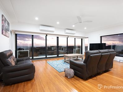 2 Abrolhos Close, Greenough WA 6532