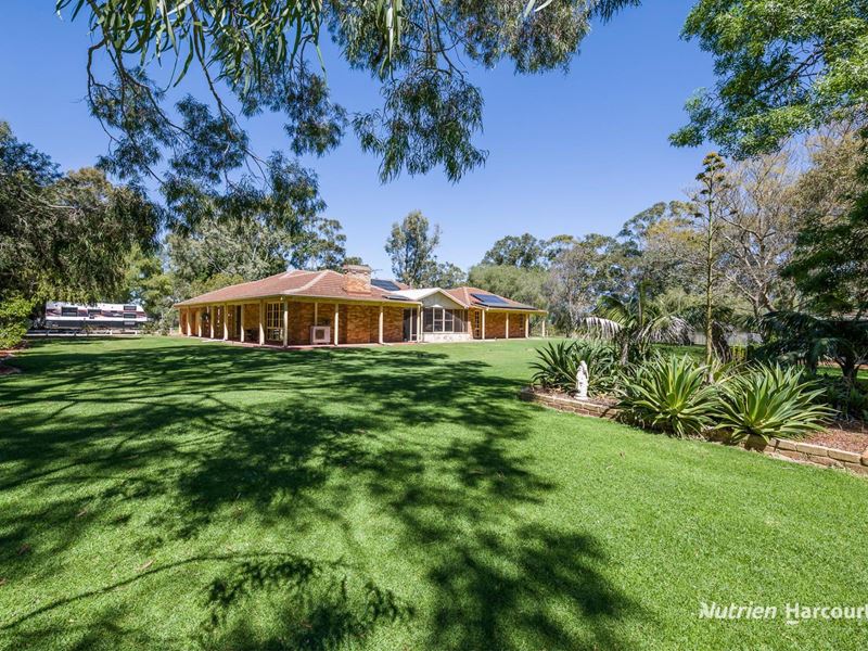 38 St Andrews Court, Woodridge WA 6041