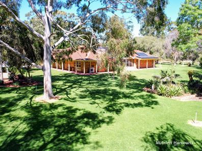38 St Andrews Court, Woodridge WA 6041
