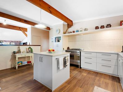 43 Wallangarra Drive, Bedfordale WA 6112