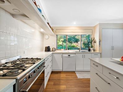 43 Wallangarra Drive, Bedfordale WA 6112
