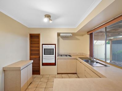 8 Argosy Place, Morley WA 6062