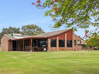 42 Bingham Road, Bullsbrook WA 6084