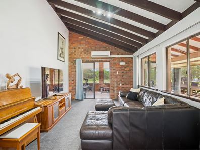 42 Bingham Road, Bullsbrook WA 6084