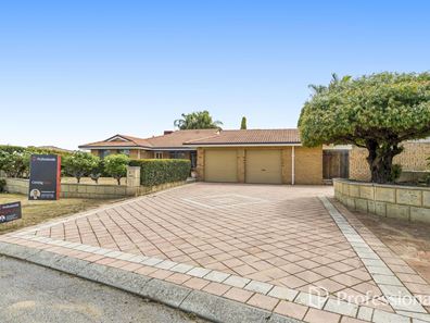 30 Peregrine Drive, Kingsley WA 6026