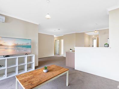 30/17 Southdown Place, Thornlie WA 6108