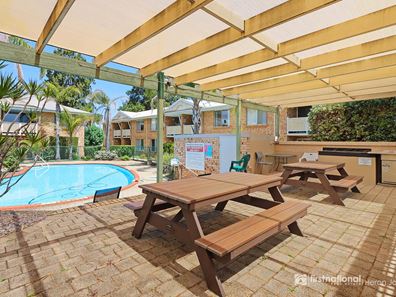 19/2 Pinewood Avenue, Kardinya WA 6163