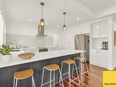 41 Coops Avenue, Thornlie WA 6108