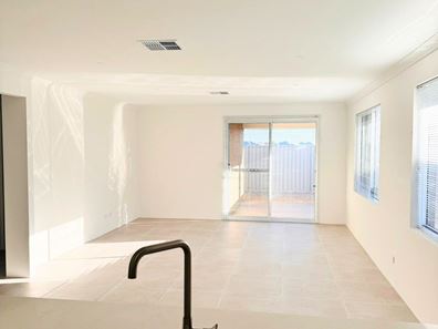 12 Primrose Road, Alkimos WA 6038