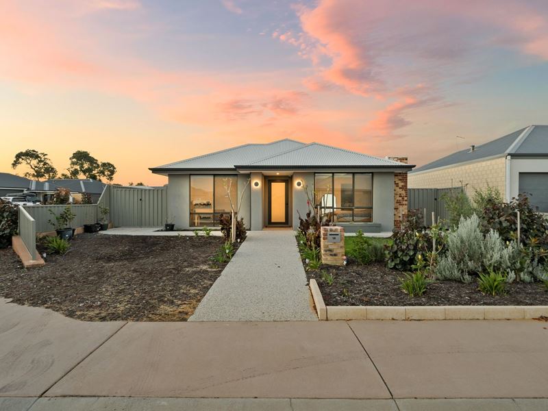 14 Triflora Way, Byford