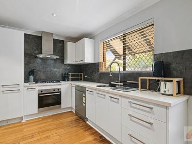 10B Erpingham Road, Hamilton Hill WA 6163