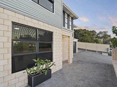 104A Safety Bay Road, Shoalwater WA 6169