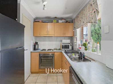 3/8 Ash Mews, Collie WA 6225