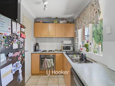 3/8 Ash Mews, Collie WA 6225