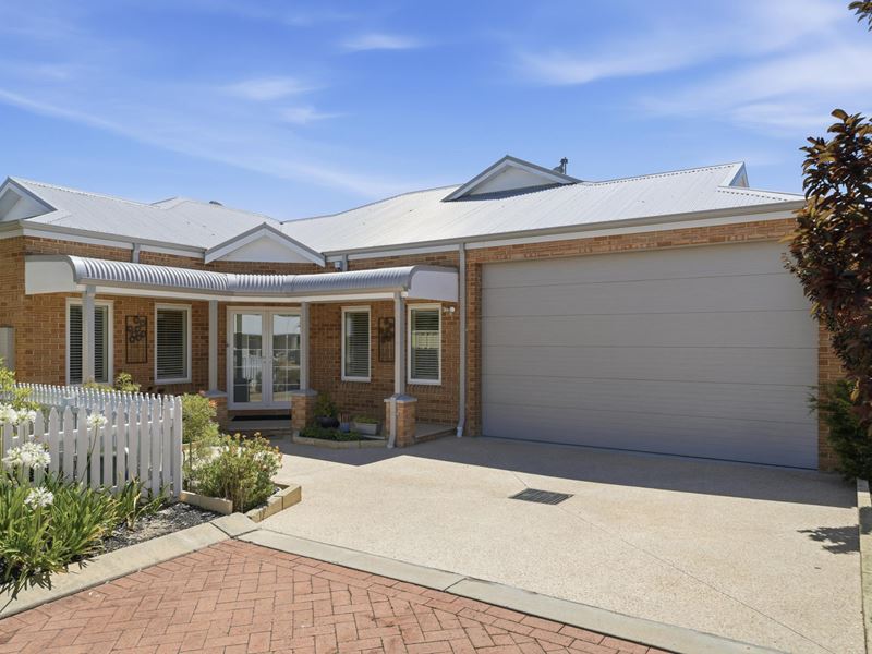 16 Tauman Loop, Guildford WA 6055