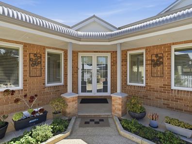 16 Tauman Loop, Guildford WA 6055