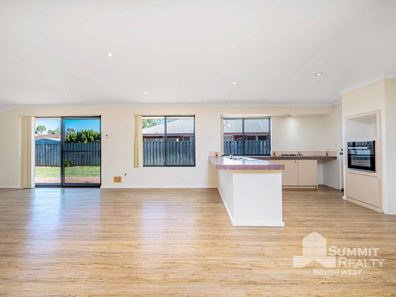 15 Burleigh Drive, Australind WA 6233