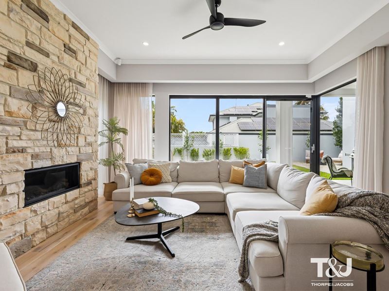 164 Rochdale Road, Mount Claremont WA 6010