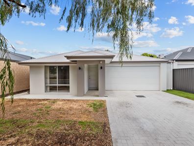 2A Pegus Street, Thornlie WA 6108