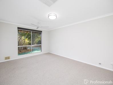 27 Allamanda Way, Forrestfield WA 6058