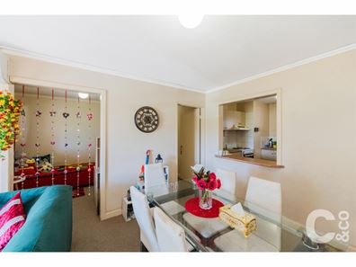 9/4 Canham Way, Orelia WA 6167