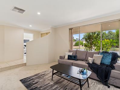 95 Aitken Drive, Winthrop WA 6150