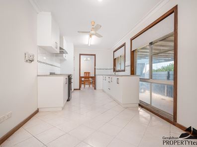 10 Thomas Ave, Geraldton WA 6530
