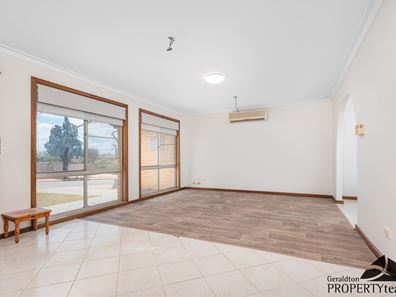 10 Thomas Ave, Geraldton WA 6530