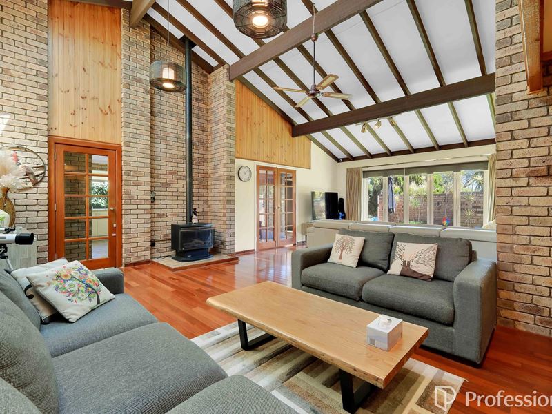 7 Seacrest Drive, Sorrento WA 6020
