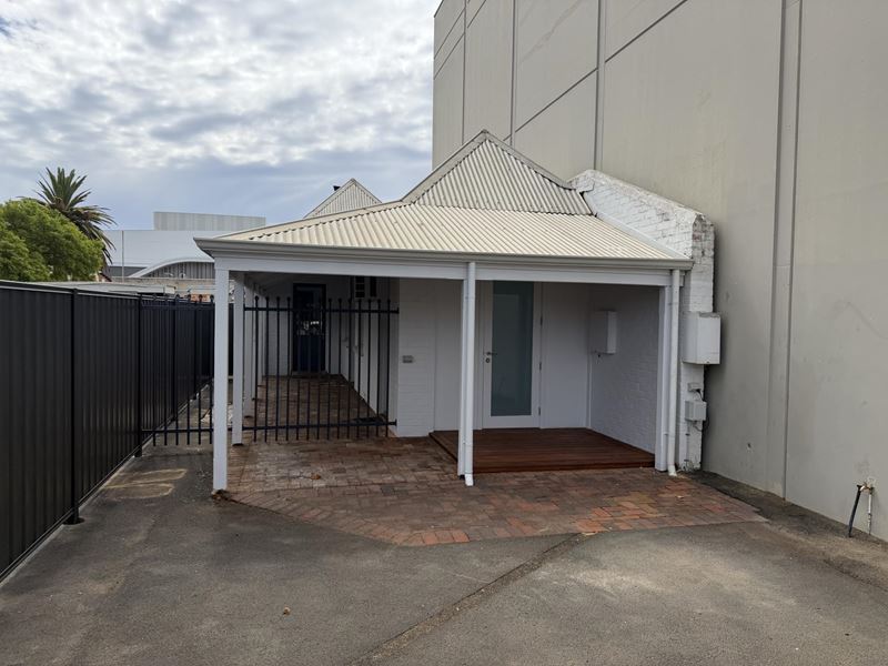 25 Albert Street, Busselton WA 6280