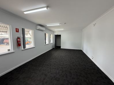 25 Albert Street, Busselton WA 6280