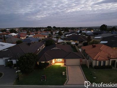 18 Giglia Drive, Sinagra WA 6065