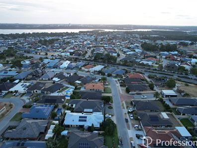 18 Giglia Drive, Sinagra WA 6065
