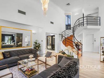 5 Hyde Court, Hillarys WA 6025