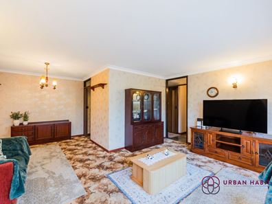 15 Perriam Close, Parmelia WA 6167