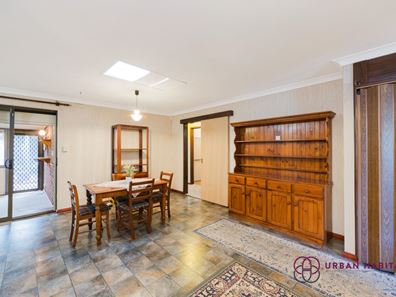 15 Perriam Close, Parmelia WA 6167