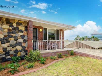 1/8 Wellington Street, Bunbury WA 6230
