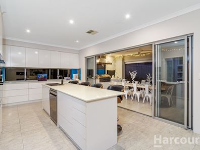 5 Fiano Rise, Woodvale WA 6026