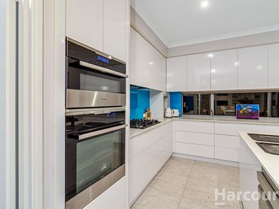 5 Fiano Rise, Woodvale WA 6026