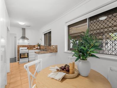 8 Norfolk Street, Forrestfield WA 6058