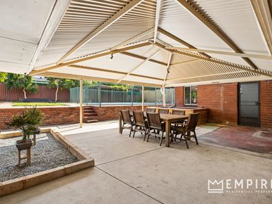 6 Varna Place, Coolbellup WA 6163