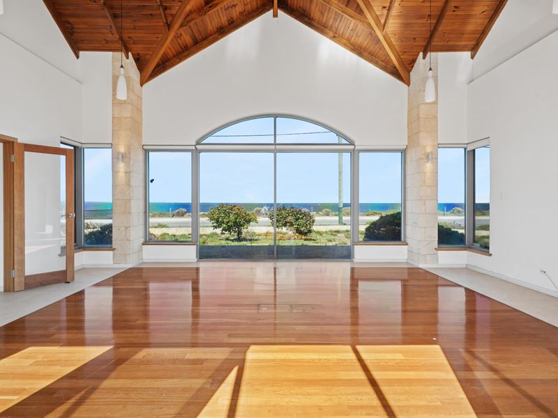 180 Arcadia Drive, Shoalwater