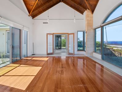 180 Arcadia Drive, Shoalwater WA 6169