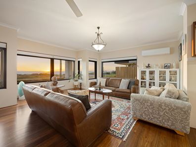20 Warnbro Beach Road, Safety Bay WA 6169