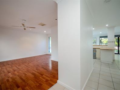 5 Wonambi Way, Wanneroo WA 6065