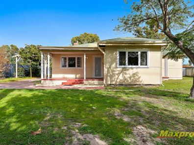 477 Sevenoaks Street, Beckenham WA 6107