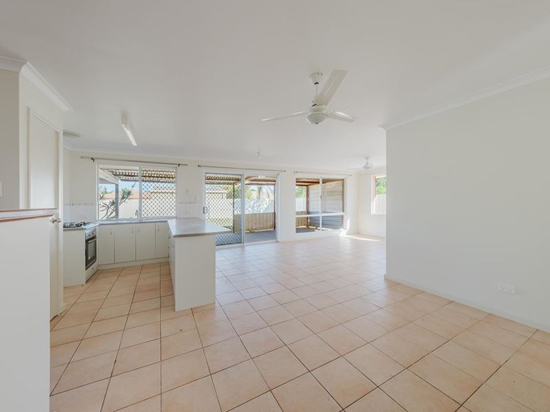 2 Tamba Street, Waggrakine WA 6530