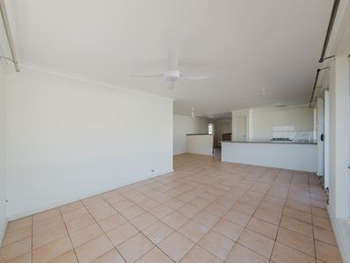 2 Tamba Street, Waggrakine WA 6530