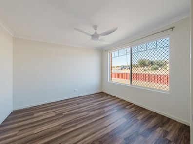 2 Tamba Street, Waggrakine WA 6530
