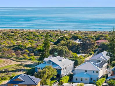2 Treasure Road, Singleton WA 6175